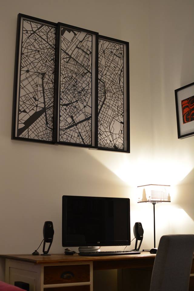 carte de bruxelles en papier decoupe triptyque